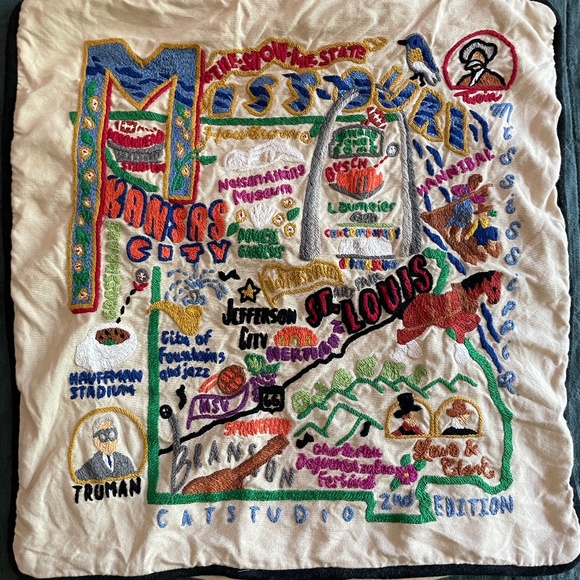 Catstudio Missouri hand embroidered pillow - Picture 1 of 3